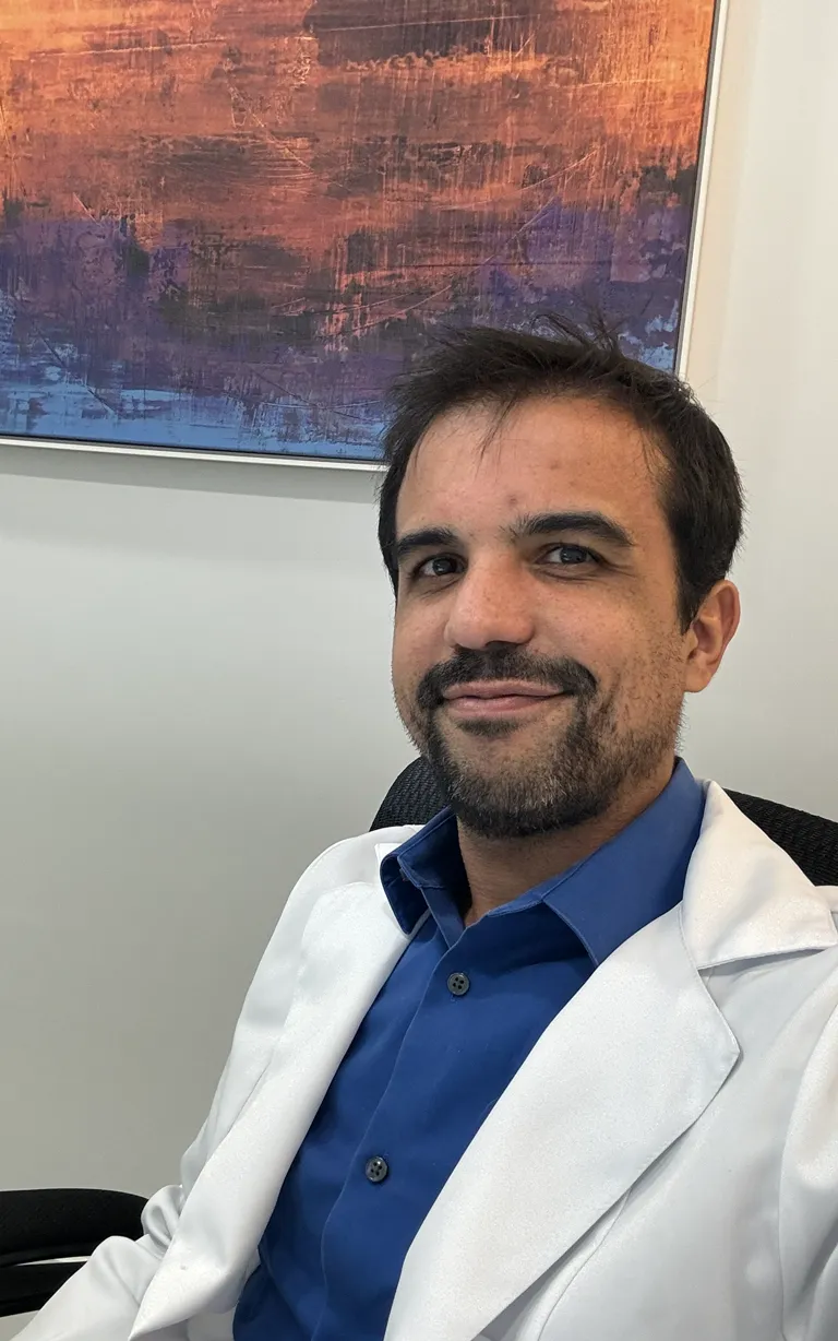 Dr. Gabriel Montezuma